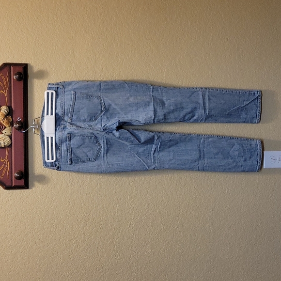 Old Navy Size 4 Short Jeans - Picture 2 of 4